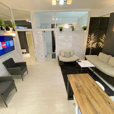 New Double Room Luxury Apartment In The Center Chisinau Luaran gambar
