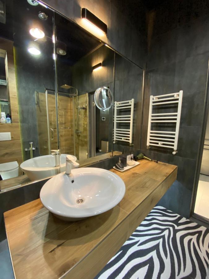 New Double Room Luxury Apartment In The Center Chisinau Luaran gambar