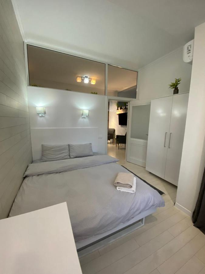 New Double Room Luxury Apartment In The Center Chisinau Luaran gambar