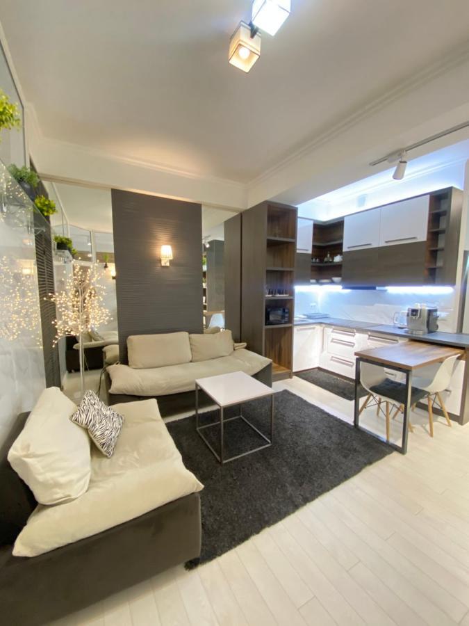 New Double Room Luxury Apartment In The Center Chisinau Luaran gambar