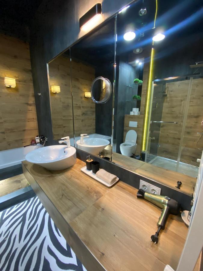 New Double Room Luxury Apartment In The Center Chisinau Luaran gambar